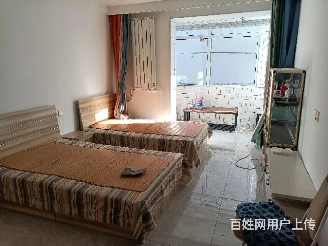 请人20点至7点照顾老人睡觉起夜。老人行动自如 - 图片