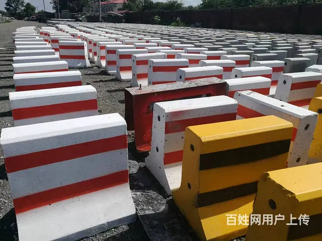 沈阳水泥墩交通水泥墩公路隔离墩防撞墩厂家直销 - 图片 9