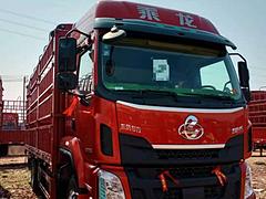东风柳汽乘龙H5单桥6.8米高栏240马力带全保