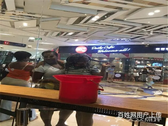 太仓万达旺铺出售，肯德基，星巴克承租，年租10万 万达广场 - 图片 9