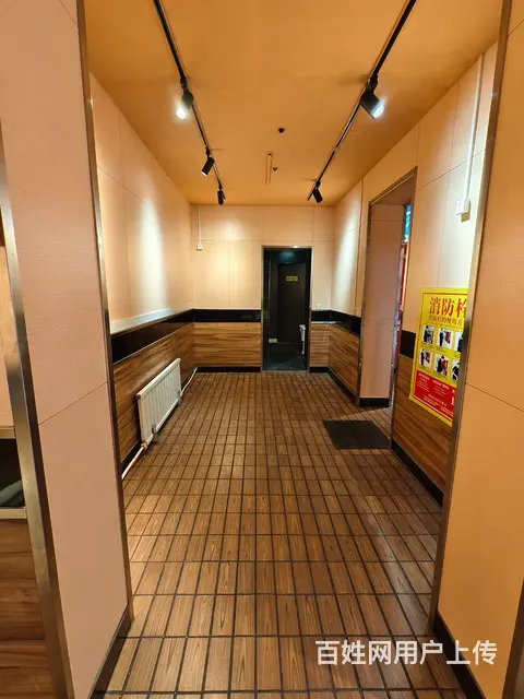 临街旺铺出租，室内可划分多功能区，餐饮 - 图片 4