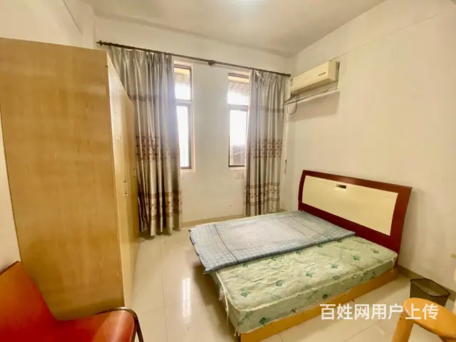 吉大 繁华地段 精装三房 便宜出租 南向大阳台 - 图片 2