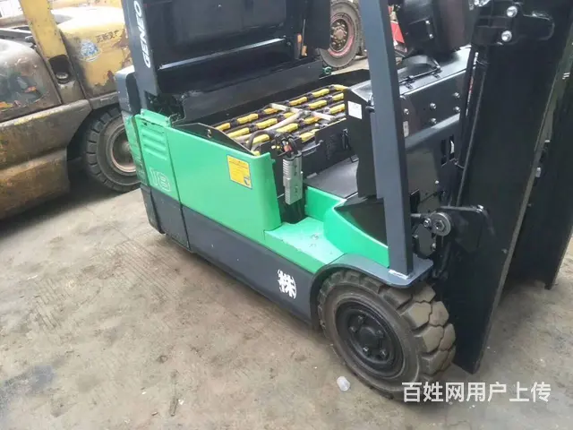 转三支点丰田电瓶叉车 小巧玲珑丰田电动叉车使用方便 - 图片 2