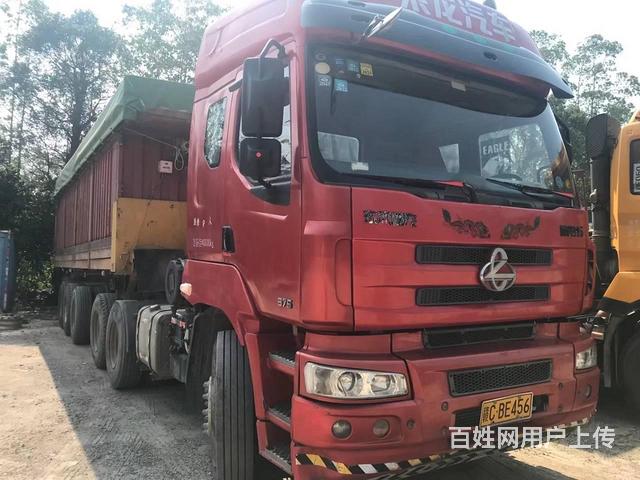 乘龙M5牵引车375潍柴 8米5不锈钢底板直卸的图片