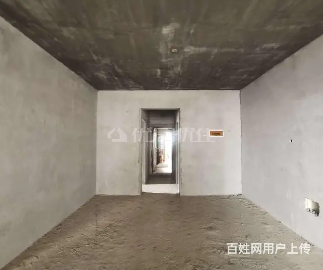 漂亮的电梯复试楼 8房4卫2厨260平米可改2套4房 - 图片 2