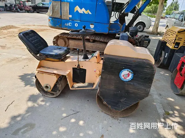 双钢轮带震动 - 图片 1