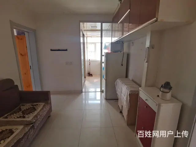 东中街地铁口五楼两室拎包住1600每月 - 图片 3