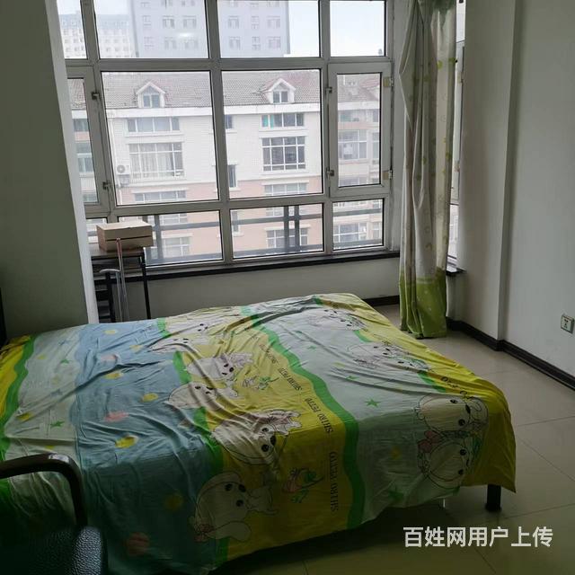 学府华庭 普通住宅1厅 简单装修的图片