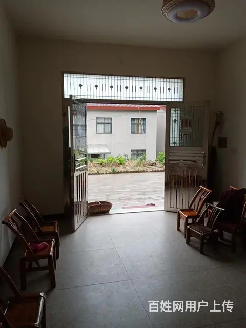 秭归茅坪周边自建房出租，离县城8分钟车程 - 图片 1