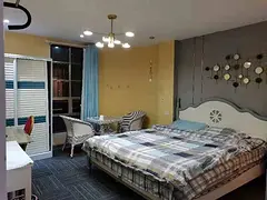 喷水池地铁站上合群1室1卫酒店公寓1300元