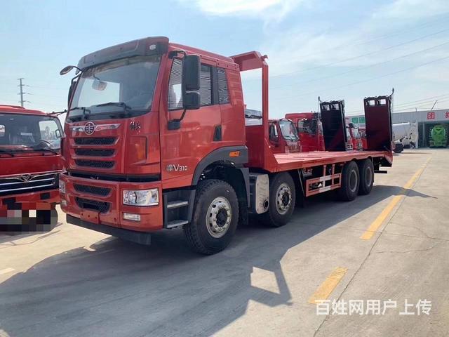 东风前四后八挖掘机平板车350挖掘机平板拖车可按揭的图片