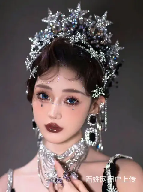 学化妆美甲纹绣 - 图片