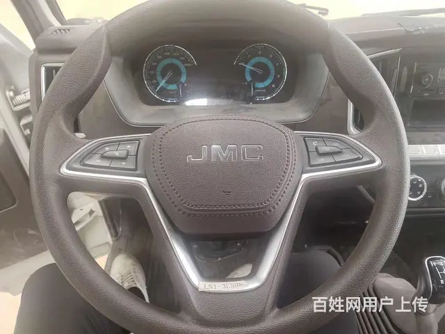 小型江铃3.5米蓝牌废机油厢式车接单专员报价 - 图片 2