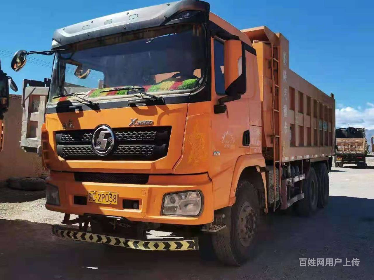 德龙x3000 自卸车 后八轮 5米8内空 国5