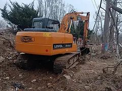 13年生产雷沃170大底盘，五十铃发动机
