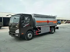 油罐车、装油车、运油车、拉油车、危化品运输车