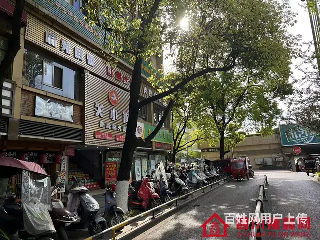 （四川铺鑫网）巴州区江北大道盛华堂对面342㎡餐饮店转让 - 图片 2