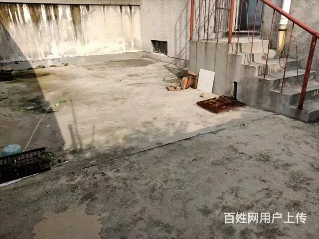 东门路附近132平一楼带五十平院子  证满五年 60万可贷款 - 图片 1