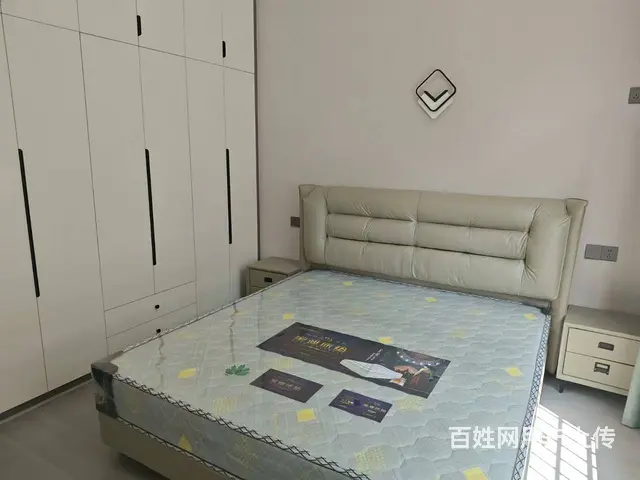 上高团结路二楼新装修四房送家具有地下室证件齐全可按揭 - 图片 4