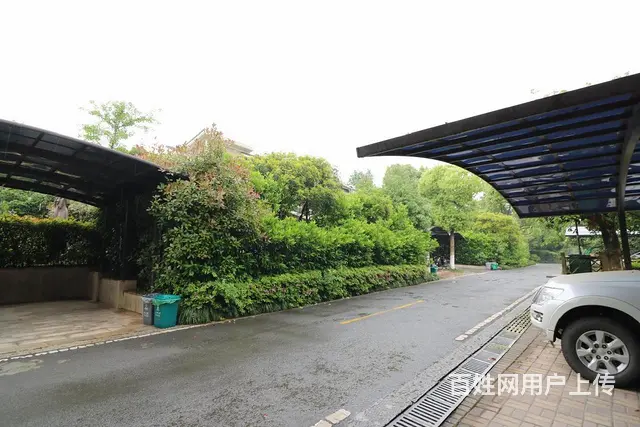 白云深处排屋 南北花园 户型方正 诚心出售 看房有钥匙 - 图片 8