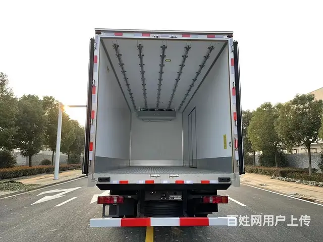 重汽豪沃6米8白条猪运输冷藏车市场货源怎么样 - 图片 5
