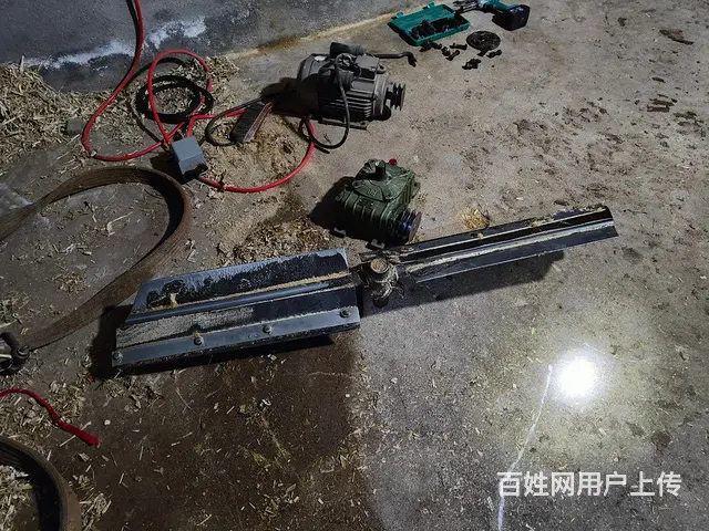 减速机电机草料搅拌罐 - 图片 1