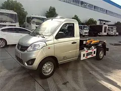 程力厂家直销3方勾臂式垃圾车 垃圾箱批发