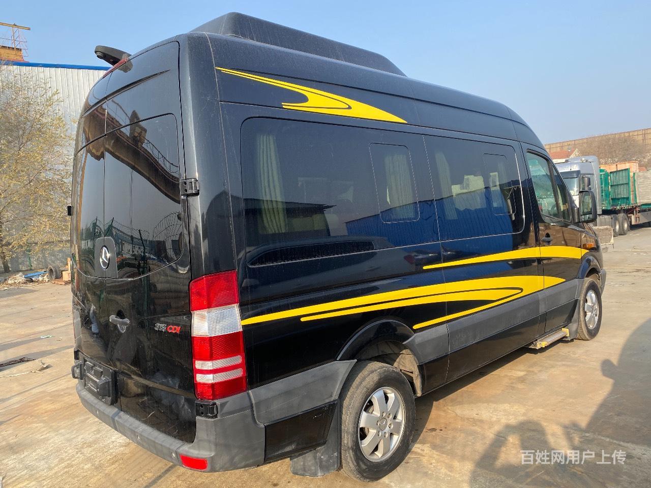 9座二台奔驰凌特小型客车