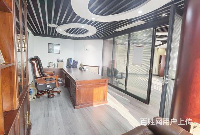 内环内单价1万出头，价可谈高区室内精装，近杰地大厦的图片