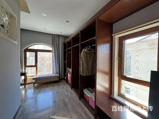 翠湖联排别墅边户使用面积500米5室带280米花园 - 图片 5