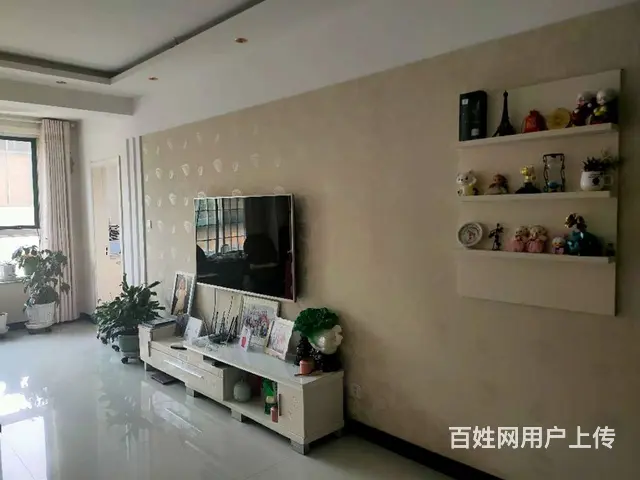 湖光山色132平 三室 家具家电齐全 月租1700 - 图片 1