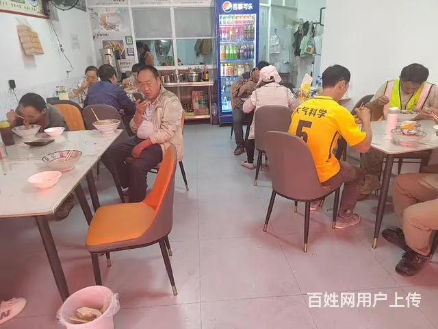 1814（爆铺网）主干道临街转角小区入口米线店转让 - 图片 4