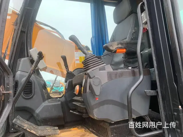二手挖掘机三一215-9，三一二手挖掘机，急转 - 图片 3