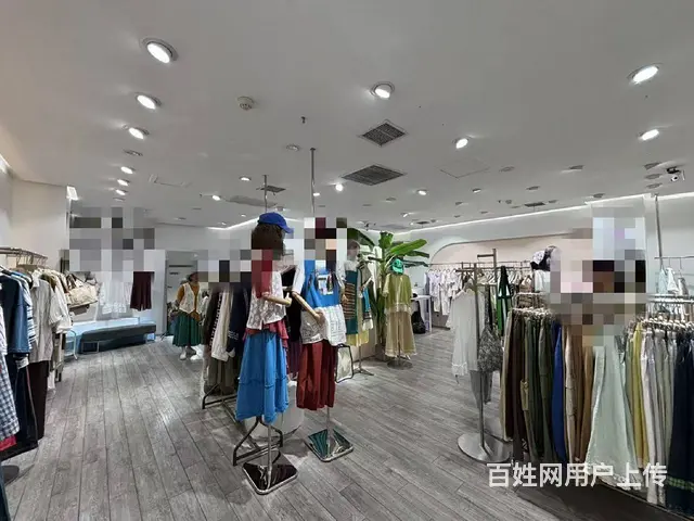 同城推广丨市中心大型商场内营业中服装店转让，精装修 - 图片 6
