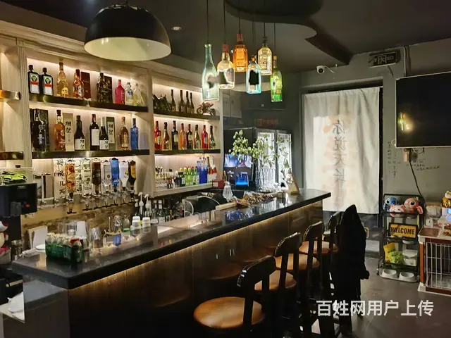 金昌市上海路新装修旺铺整体转让，有事急转 - 图片 1