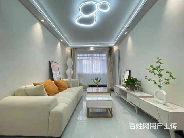 华庭街第二医院附近  精装修一室带阳台 押一付一随时看房 - 图片 1