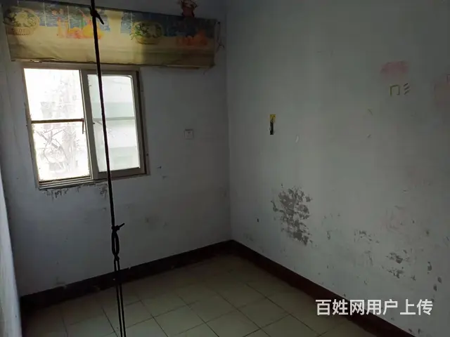 3万不还价二中西四楼共五层两室一厅能过户 - 图片 3