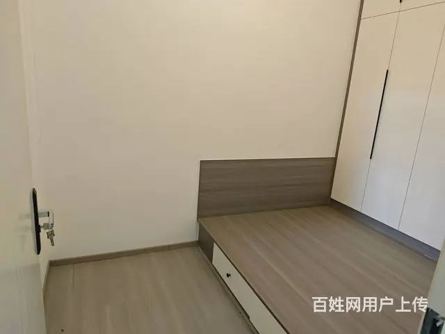 上高团结路二楼新装修四房送家具有地下室证件齐全可按揭 - 图片 8