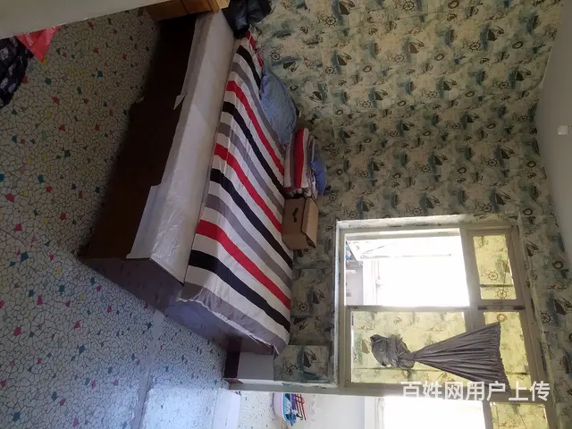 世纪港湾对面小区四楼主卧次卧出租 - 图片 1