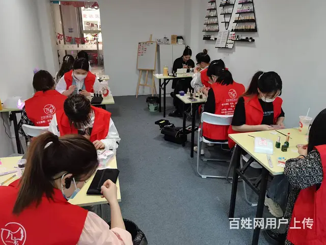嵊州学美甲美睫 - 图片 3