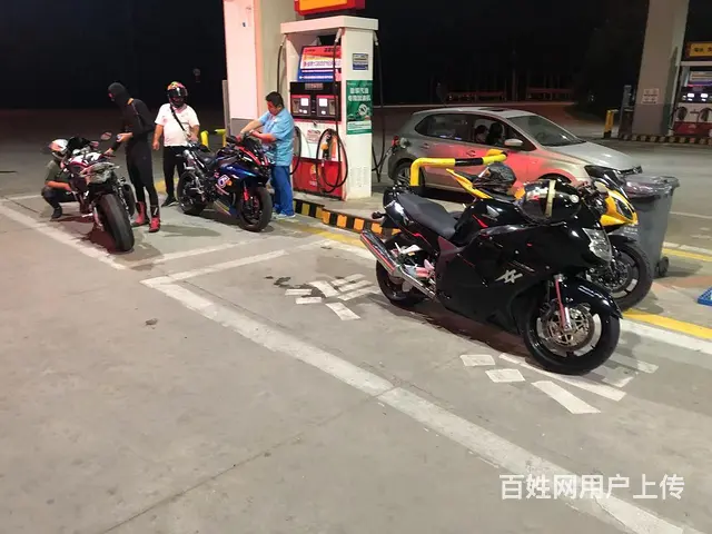 本田CBR1100XX 也叫本田黑鸟03年电喷车薪 - 图片 1