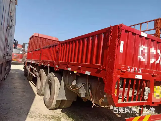 国四前四后八平板车340马力8米6货厢豪沃 - 图片 3