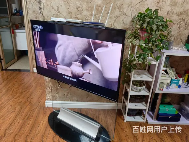 玻璃落地电视架 - 图片 4