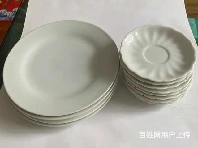 低价出售白色瓷盘 - 图片 1