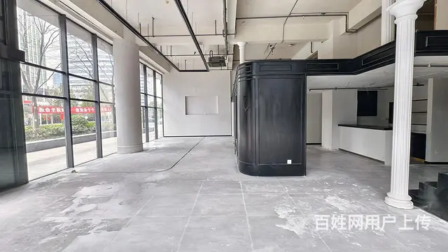 实拍 物联网街 沿街一楼 LOFT服装 婚纱展厅	带水吧台 - 图片 6