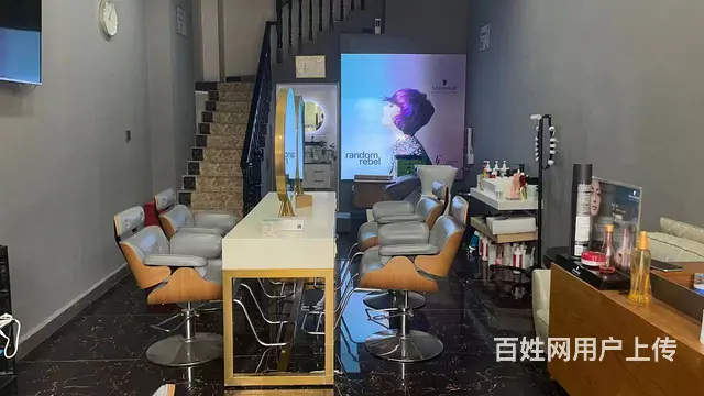 临街商铺生意好做，可空转，停车方便，小区多 - 图片 1