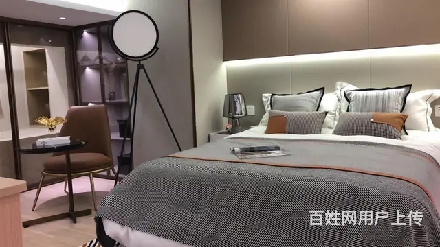 吾悦万达旁绿地峰荟（地铁口挑高现房公寓 可隔两层）全景落地窗 - 图片 4