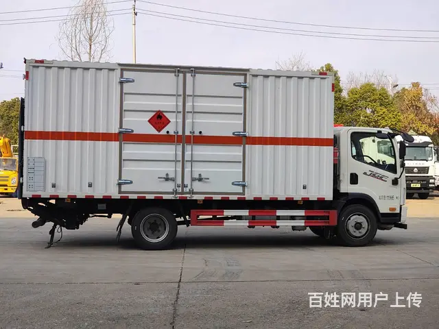低价出售解放黄牌危险品运输车 可拉烟花炮竹 - 图片 4