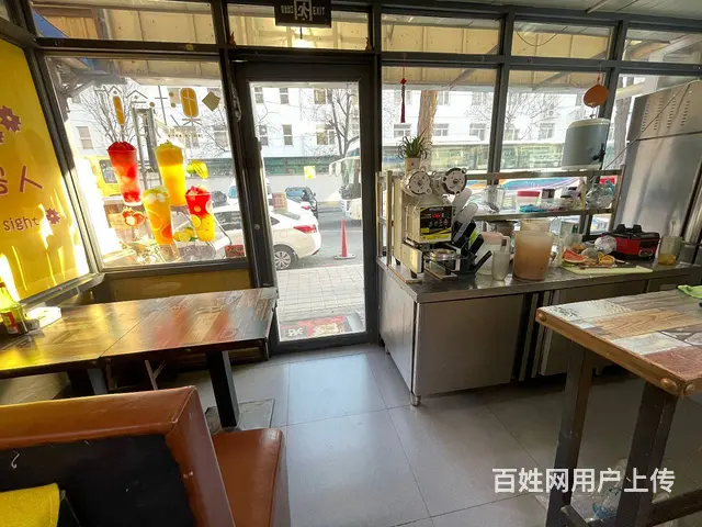 三好街盛京医院旁饮品麻辣串出兑可适合多种经营 - 图片 1