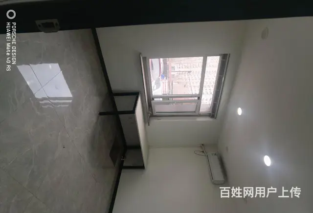 90平临街办公楼出租有独立免费停车场 - 图片 2
